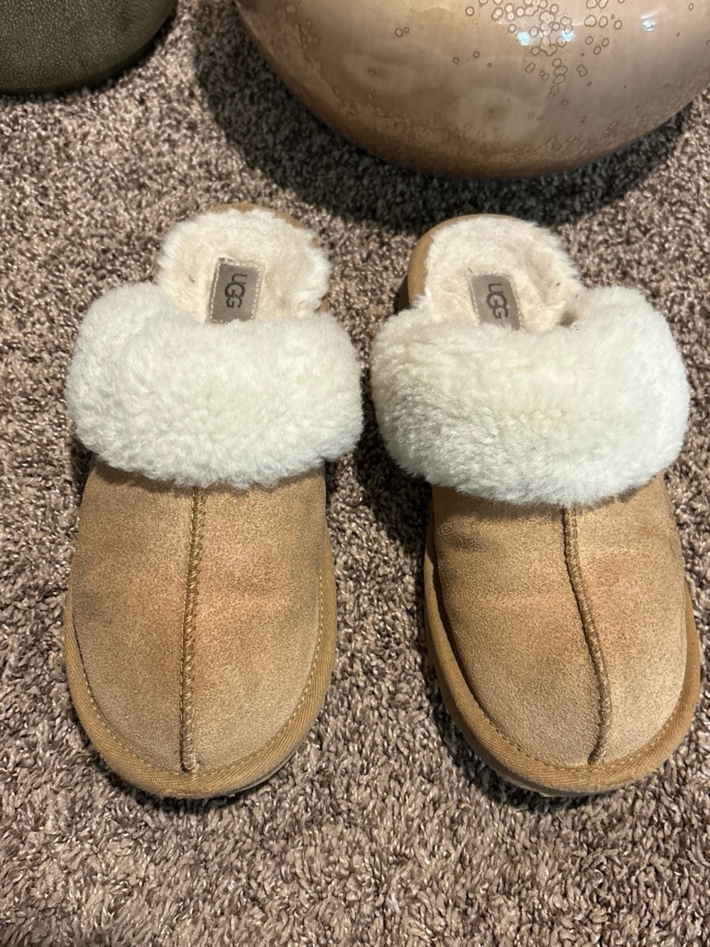 Woman’s size 5 UGG Women's Disquette Slippers